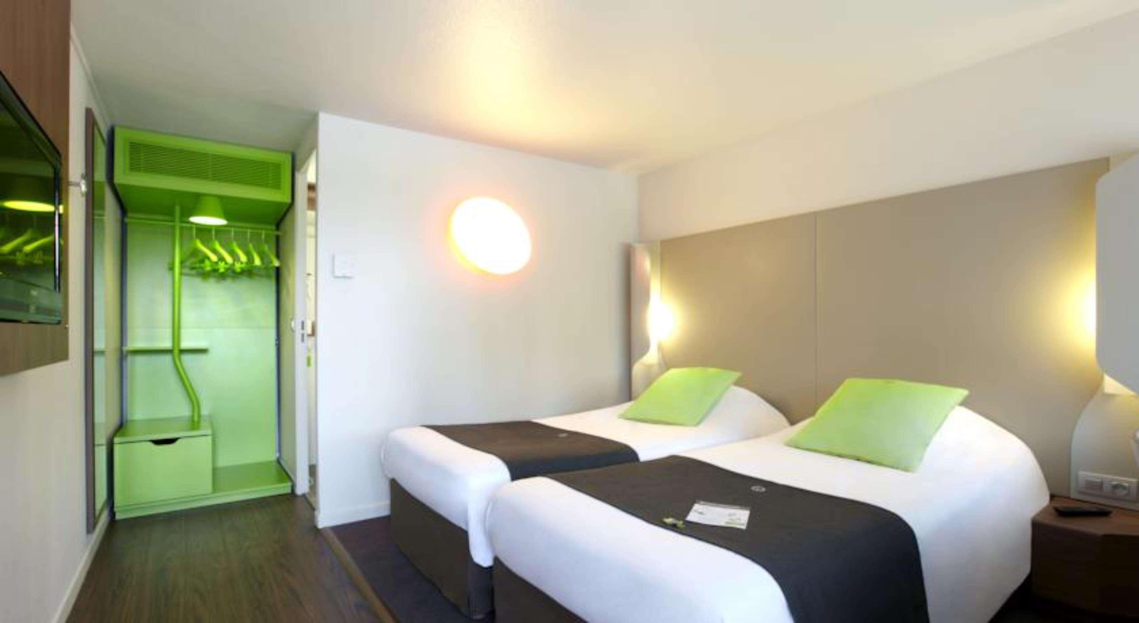 Campanile Villennes-Sur-Seine - Poissy - Hotel Renove En 2024 Exterior photo