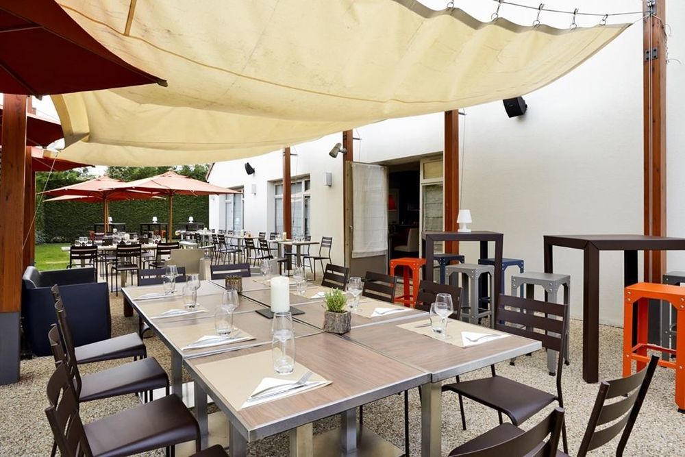Campanile Villennes-Sur-Seine - Poissy - Hotel Renove En 2024 Restaurant photo
